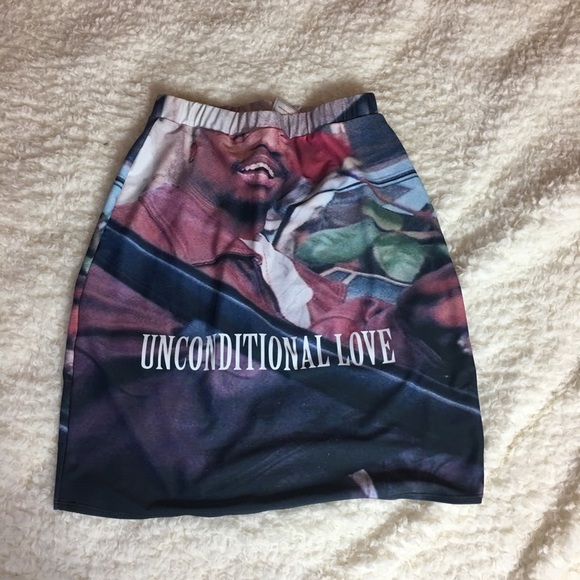 Unconditional love Tupac Mini Skirt - Picture 2 of 4
